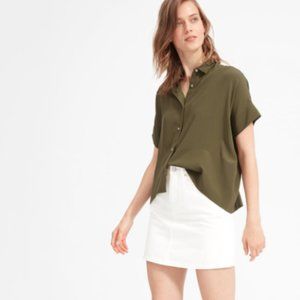 EVERLANE - The Clean Silk Short-Sleeve Square shirt - size 6